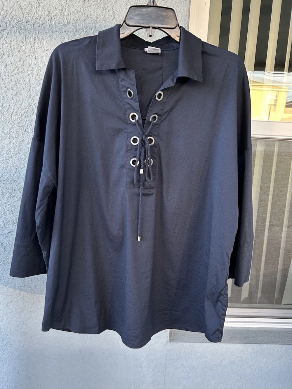 Chico’s Navy Tunic Top Lace-Up Grommet Detail 3/4 Sleeve Top Size 2/L